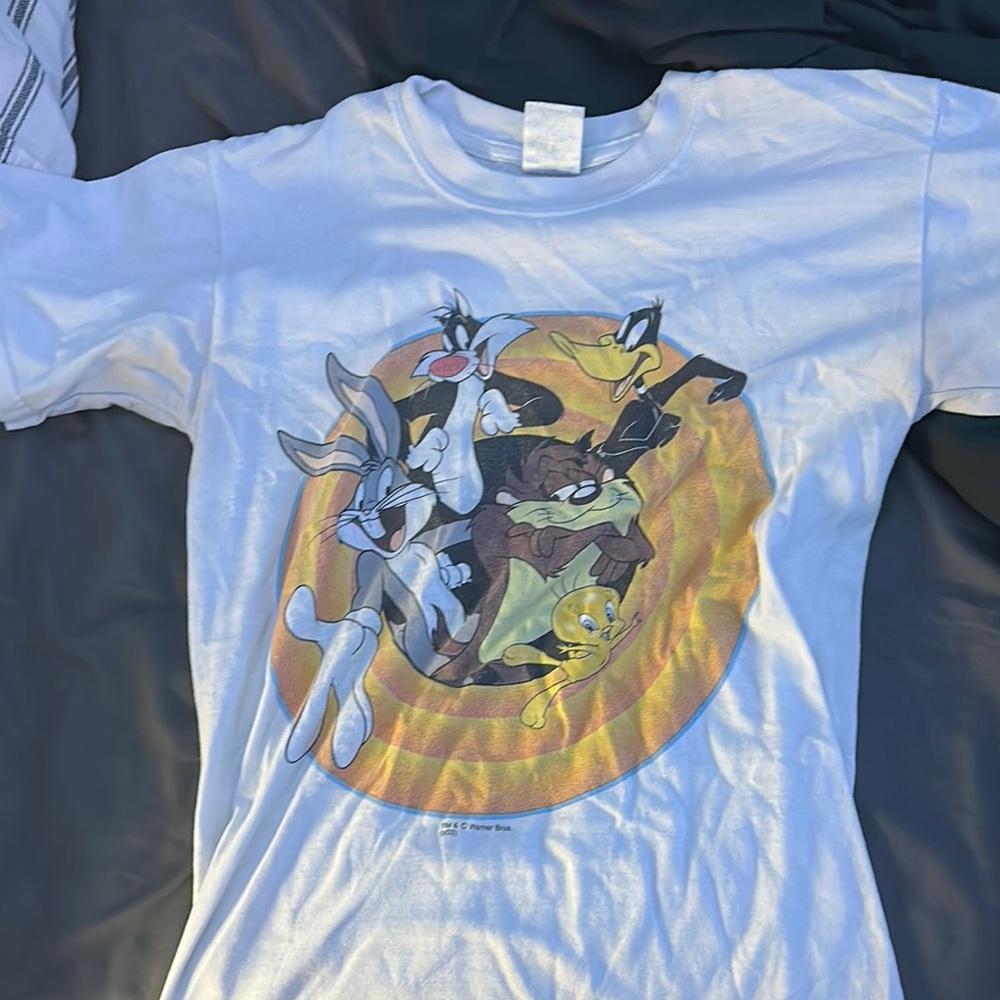 Gildan White Looney Tunes Men's Short Sleeve Tee